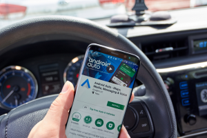 Leia mais sobre o artigo Saiba o que é o Android Auto e quais são suas vantagens.